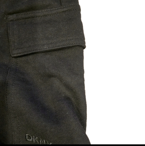 NWT DKNY Women’s Cargo Shorts Small Black Elastic Pockets Lounge Casual - Picture 4 of 7